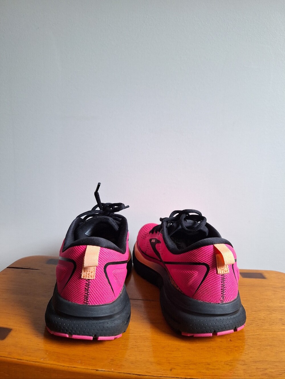Brooks Women's Trace 3 Pink Glo/Black/Orange Size 7.5B - Picture 4 of 13